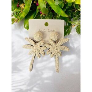 New White Rope Boho Palm Tree Summer Drop Earrings Summertime Fashion Jewelry